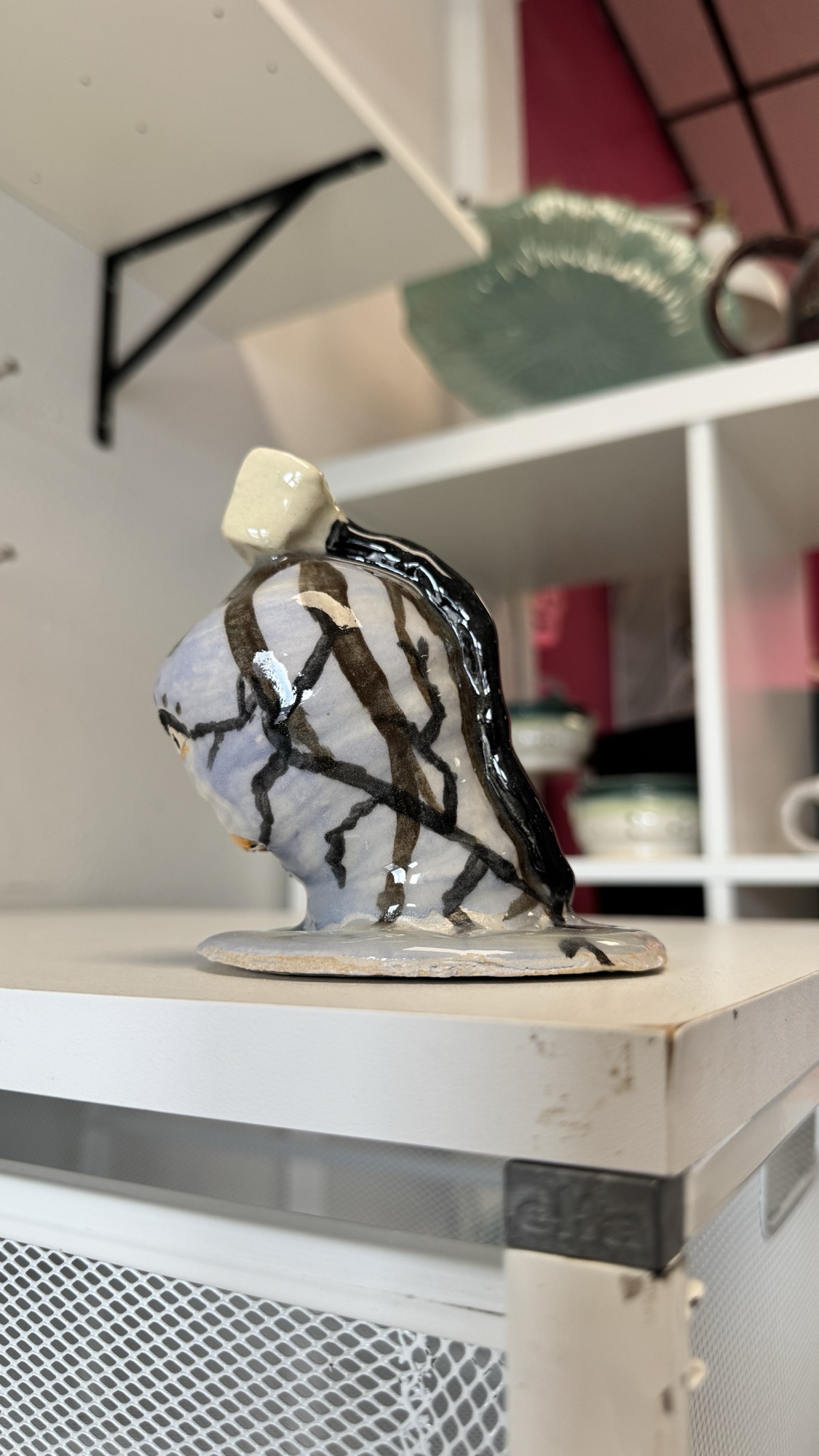 Microbangs pottery piece, angle 3